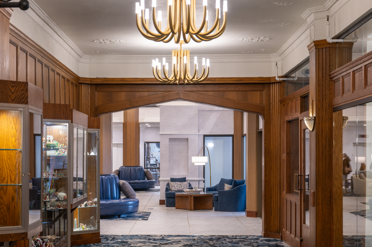 KAHLER GRAND LOBBY