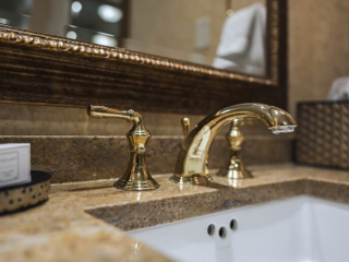THE TOWERS | LUXURY SUITE WITH KITCHEN, BATHROOM