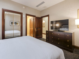 THE TOWERS | ONE BEDROOM SUITE