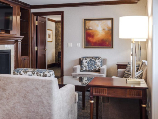 THE TOWERS | TWO BEDROOM LUXURY SUITE, SITTING ROOM